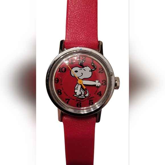 Vintage 1958 Snoopy Red Child's Watch Mechanic Wind Up WORKS Plastic Straps